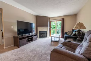 1010 Arlene Ct, Bloomington, IL 61701 - Photo 8