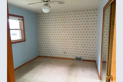 10031 S Forest Avenue, Chicago, IL 60628 - Photo 8