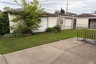 10031 S Forest Ave, Chicago, IL 60628 - Photo 18