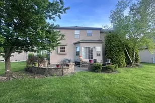 25724 Meadowland Cir, Plainfield, IL 60585 - Photo 2