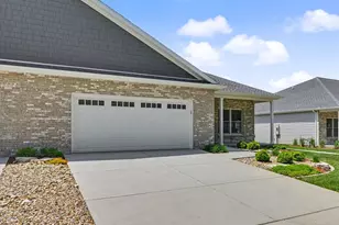 514 S 6th St, Fairbury, IL 61739 - Photo 2
