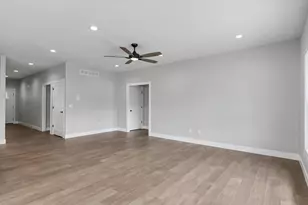 514 S 6th St, Fairbury, IL 61739 - Photo 16