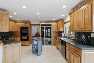 33 W Eureka Dr, Lemont, IL 60439 - Photo 10