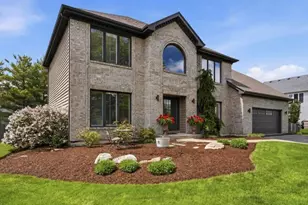 2607 Bangert Ct, Naperville, IL 60564 - Photo 2