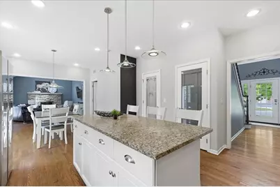 2607 Bangert Court, Naperville, IL 60564 - Photo 6