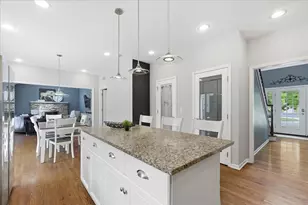 2607 Bangert Ct, Naperville, IL 60564 - Photo 6