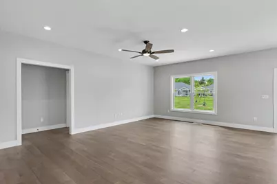 306 E Pine Street, Fairbury, IL 61739 - Photo 14