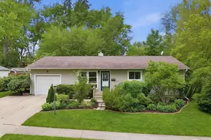 324 Birchwood Ln, Dekalb, IL 60115 - Photo 1