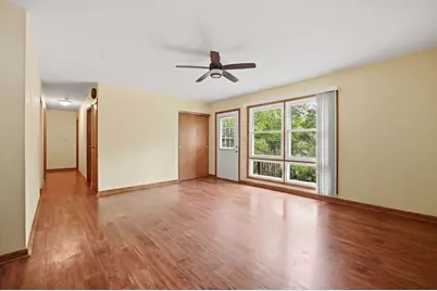 324 Birchwood Lane, Dekalb, IL 60115 - Photo 8