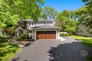 1804 Allen Ln, Saint Charles, IL 60174 - Photo 2