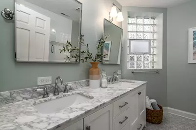 3714 N Fremont Street #2, Chicago, IL 60613 - Photo 14