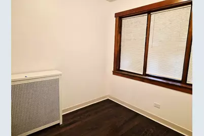 7826 S Bennett Avenue #1, Chicago, IL 60649 - Photo 16