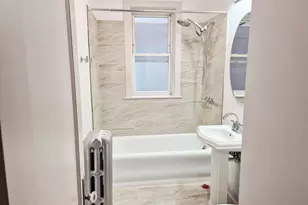 7826 S Bennett Ave, Chicago, IL 60649 - Photo 10