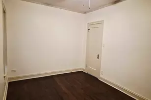 7826 S Bennett Ave, Chicago, IL 60649 - Photo 8