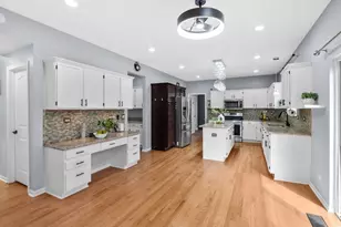 1208 Amaranth Dr, Naperville, IL 60564 - Photo 10