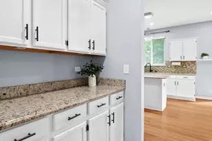 1208 Amaranth Dr, Naperville, IL 60564 - Photo 12