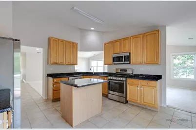552 Saddlebrook Lane, Vernon Hills, IL 60061 - Photo 18