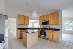 552 Saddlebrook Ln, Vernon Hills, IL 60061 - Photo 18