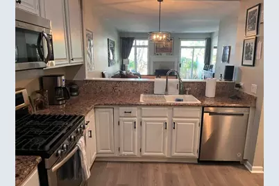 4252 W Harrington Lane, Chicago, IL 60646 - Photo 8