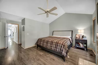 4252 W Harrington Lane, Chicago, IL 60646 - Photo 16