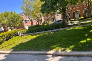4252 W Harrington Ln, Chicago, IL 60646 - Photo 38