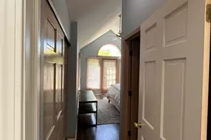 4252 W Harrington Ln, Chicago, IL 60646 - Photo 12