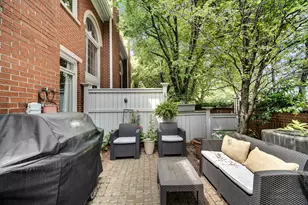 4252 W Harrington Ln, Chicago, IL 60646 - Photo 20