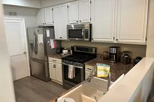 4252 W Harrington Ln, Chicago, IL 60646 - Photo 8