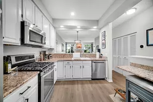 4252 W Harrington Ln, Chicago, IL 60646 - Photo 4
