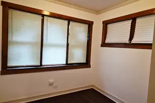 7826 S Bennett Ave, Chicago, IL 60649 - Photo 16