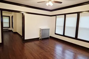 7826 S Bennett Ave, Chicago, IL 60649 - Photo 8