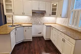 7826 S Bennett Ave, Chicago, IL 60649 - Photo 20