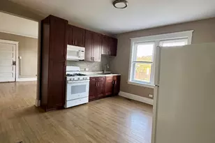 2345 Cuyler Ave, Berwyn, IL 60402 - Photo 4