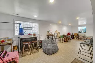 10339 S Calumet Ave, Chicago, IL 60628 - Photo 12