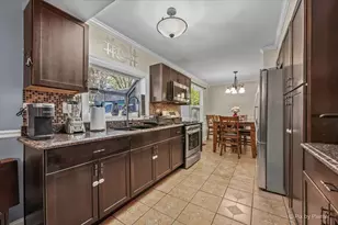 2238 Highfield Ln, Aurora, IL 60504 - Photo 10