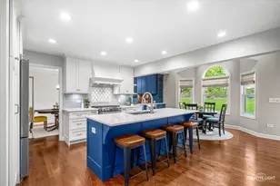 2576 Leach Dr, Naperville, IL 60564 - Photo 6