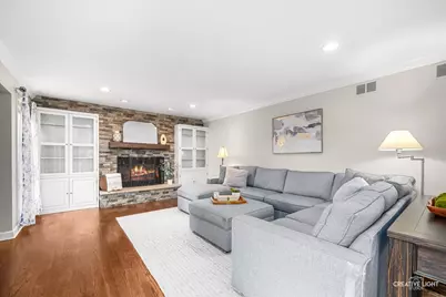 2576 Leach Drive, Naperville, IL 60564 - Photo 10