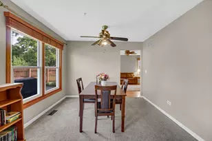 2300 Appleby Dr, Wheaton, IL 60189 - Photo 4