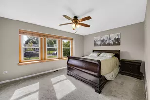 2300 Appleby Dr, Wheaton, IL 60189 - Photo 10