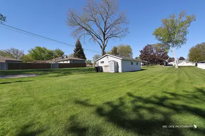 2031 Gilboa Avenue, Zion, IL 60099 - Photo 14