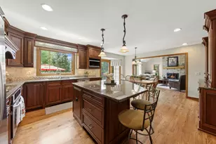 6344 Greene Rd, Woodridge, IL 60517 - Photo 10