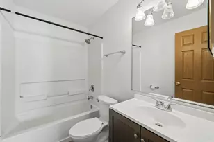 1357 W Alder Creek Dr, Romeoville, IL 60446 - Photo 16