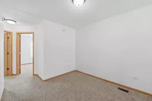 1357 W Alder Creek Dr, Romeoville, IL 60446 - Photo 12