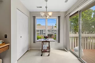 240 Southwick Ct, Vernon Hills, IL 60061 - Photo 10
