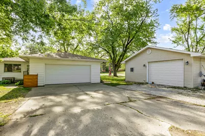 7624 Howe Road, Wonder Lake, IL 60097 - Photo 2