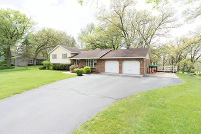 10594 Grover Oaks Road, Roscoe, IL 61073 - Photo 4