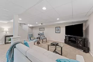 635 Oakview Dr, Algonquin, IL 60102 - Photo 28