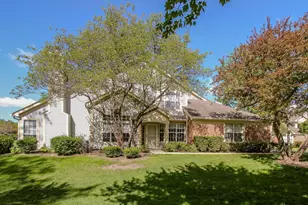 446 Cromwell Cir, Bartlett, IL 60103 - Photo 2