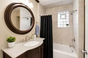 3245 N Lakewood Ave, Chicago, IL 60657 - Photo 14