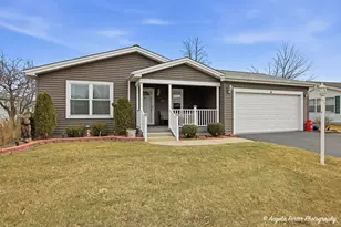 4 Hialeah Ct, Grayslake, IL 60030 - Photo 1